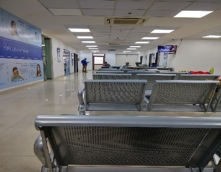 centre_for_sight_eye_hospital_preet_vihar_delhi_waiting_area-min