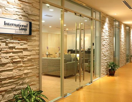 international_lounge_pantai_hospital_kualalumpur